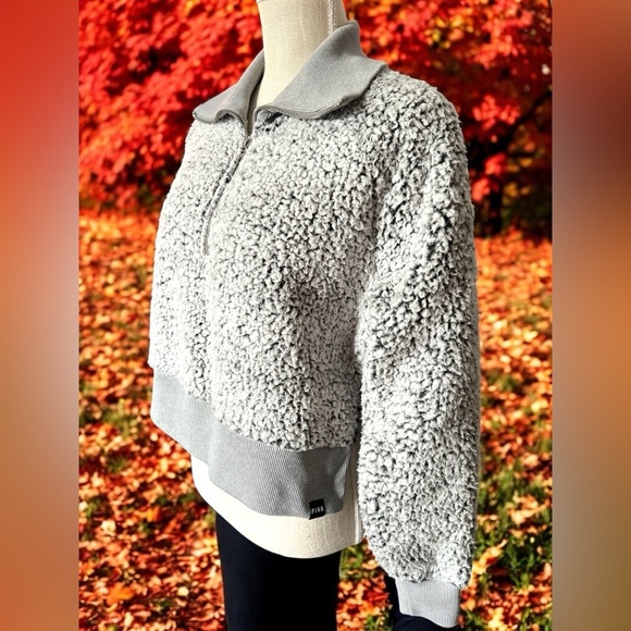 PINK Victoria's Secret Gray Zip-Up Sherpa Sweater Size -S - Picture 7 of 8